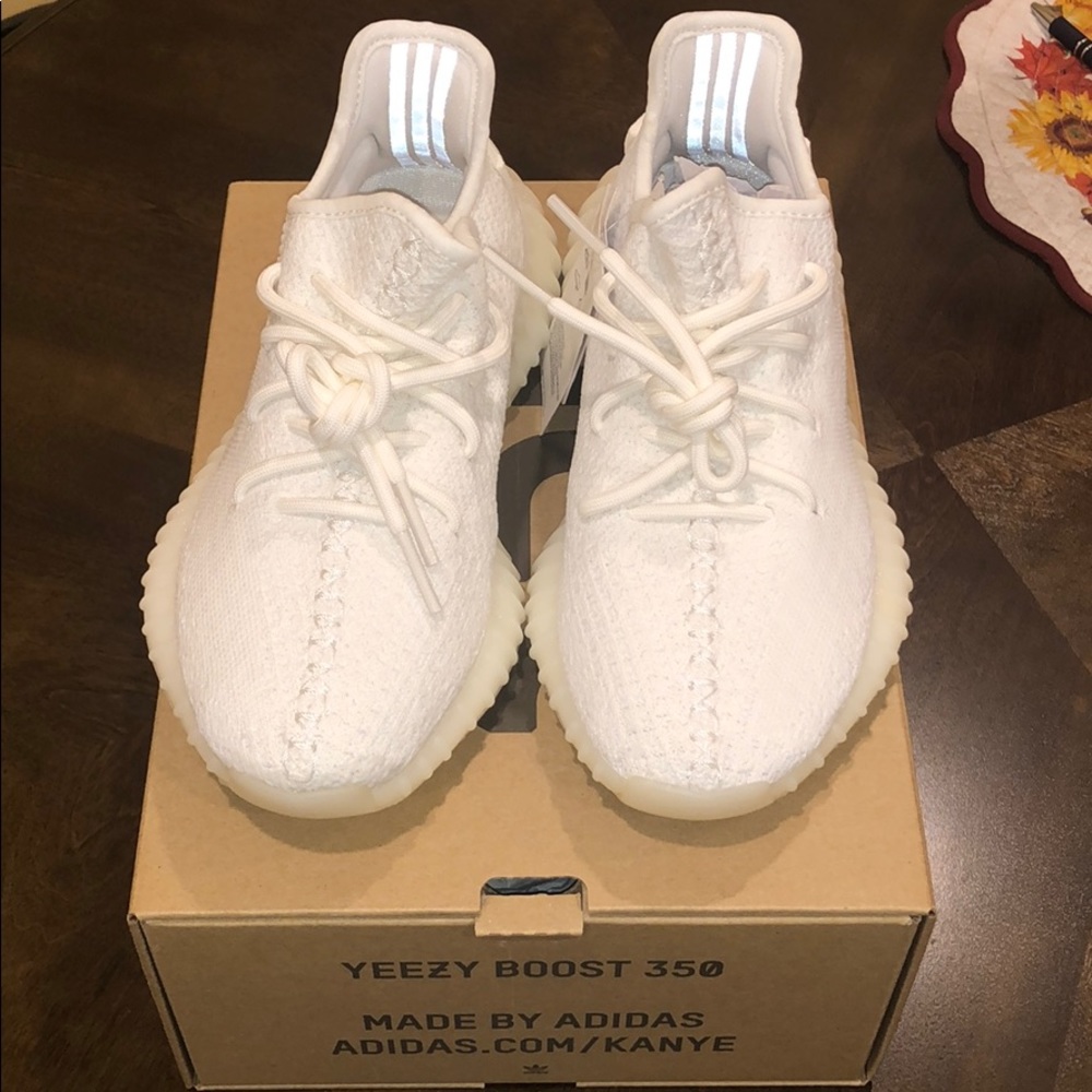White Yeezy Boost 350 V2
